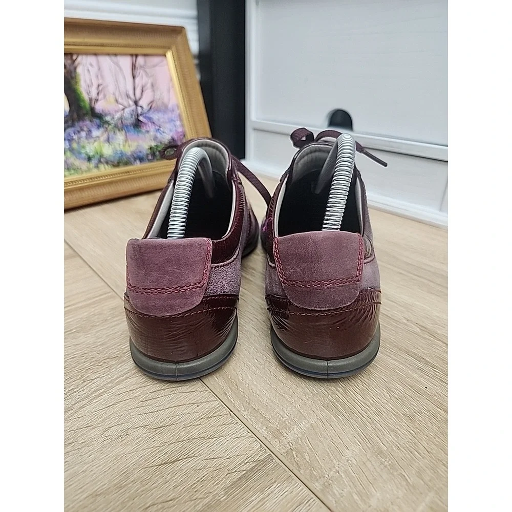 Ecco Women Suede Patent Leather Lace Up Sneakers Sz 41 US 10.5 Burgundy Comfort‎